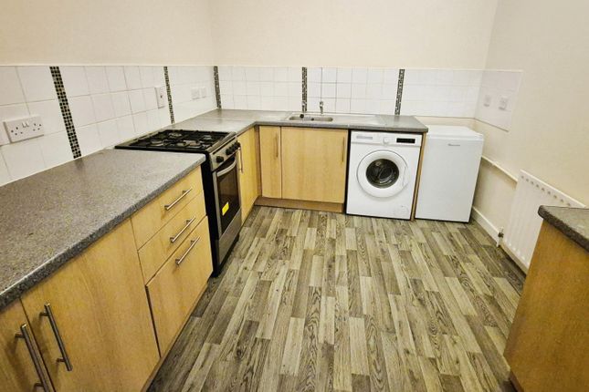 Flat 2, 25, NEATH photo 3