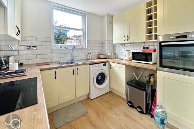 Flat 4, Station Road, Colchester photo 2