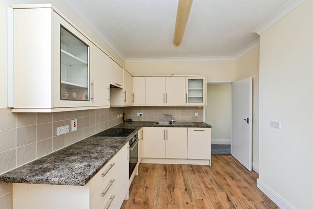 107, Wootton Road, King's Lynn photo 3