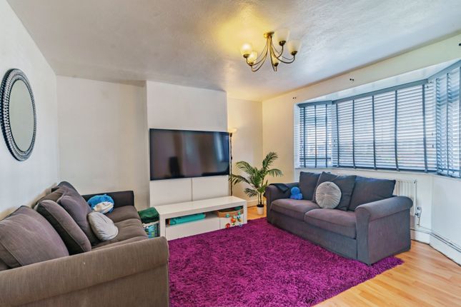 3-bed house on 10, Apley Road, Reigate, £400,000