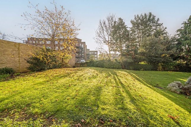 Flat for sale in Queens Road, Kingston Upon Thames