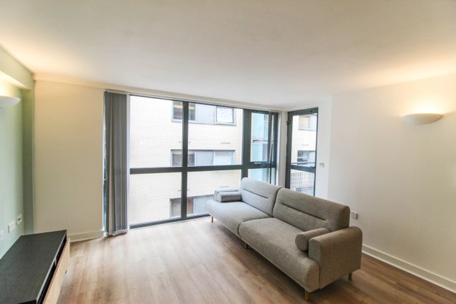 Apartment 14, Manchester photo 4