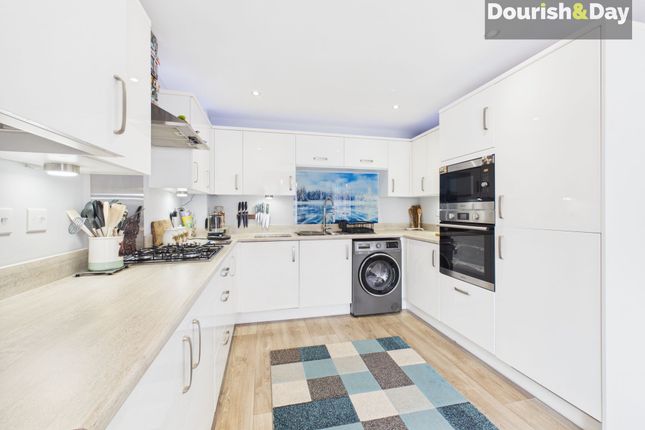 43 Leighton View, Market Drayton photo 2