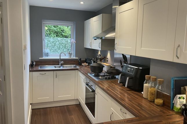 Funnell Drive, Haywards Heath photo 5