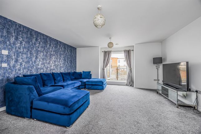 4 Prunella Place, Tiller Road, Waterlooville photo 2