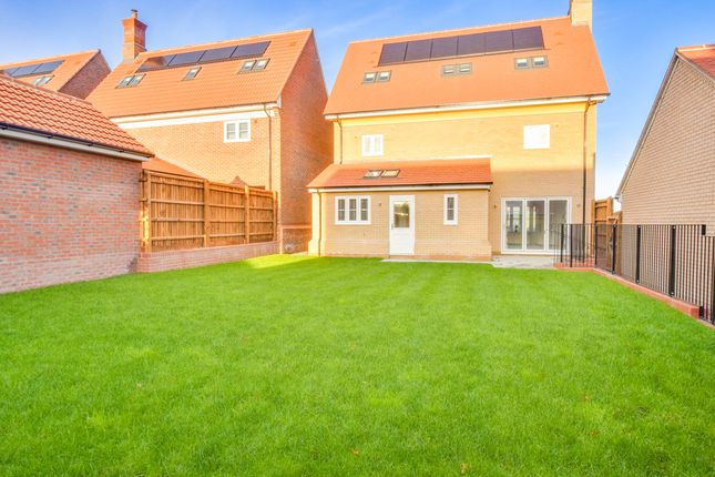 Plot 4 Lyndisfarne, Brookfield Farm Way, Great Dunmow photo 3