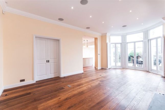 Thumbnail Flat to rent in Elsworthy Road, Primrose Hill