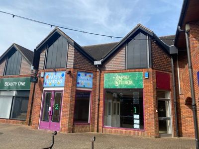 Retail premises to let in 2-3 Priory Square, The Maltings, Salisbury, Wiltshire