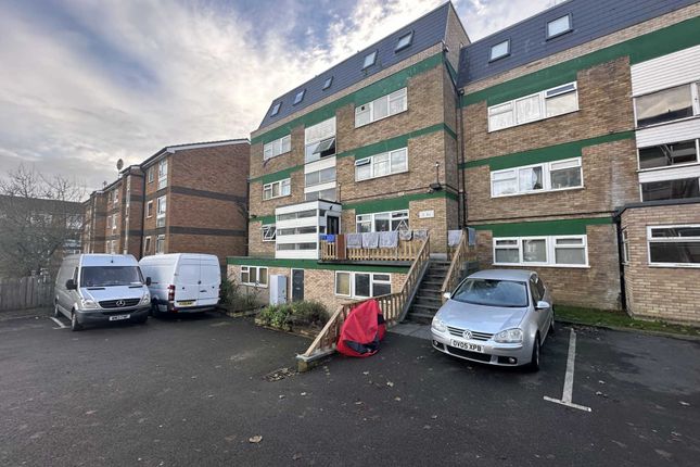 Flat for sale in Brook Street, Luton