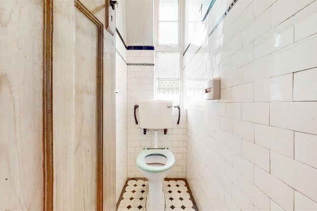 58 Clarendon Court, Sidmouth Road, Brondesbury Park photo 3