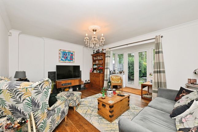 Swift Close, Ware photo 4