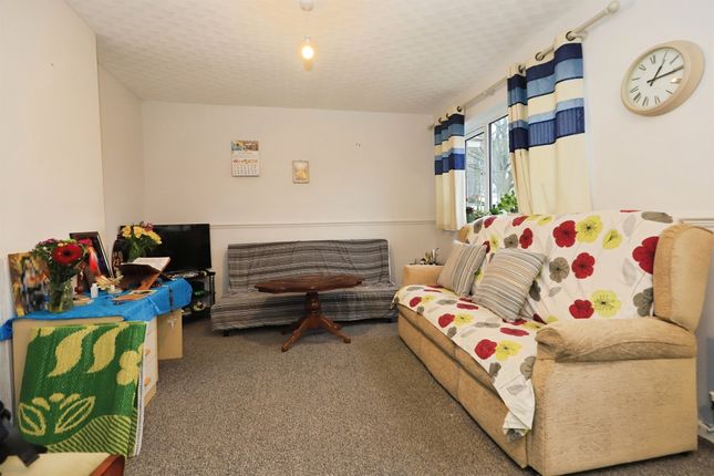 37, Lane End Walk, Stourport-On-Severn photo 4