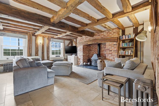 11, Grange Road, Witham photo 4