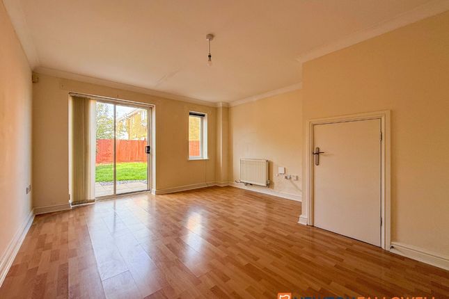 20 Broughton Drive, Newark photo 4