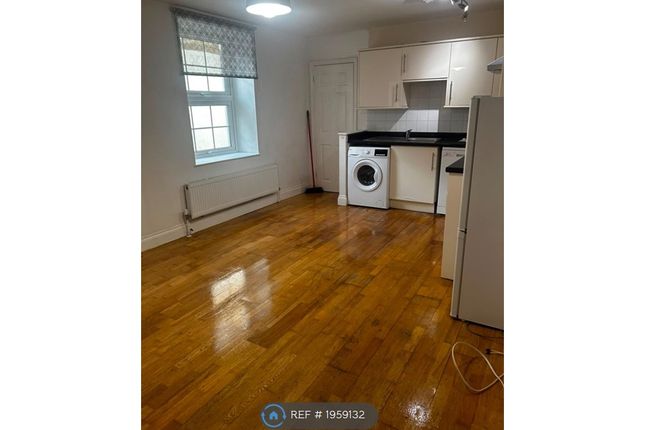Flat, Bower Place, Maidstone photo 2