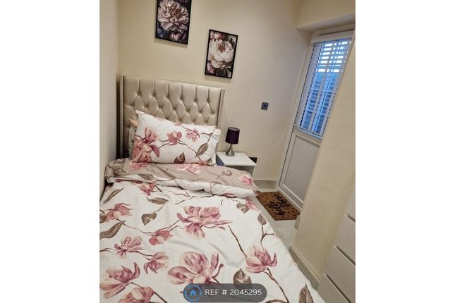 Thumbnail Room to rent in Northumberland Crescent, Feltham