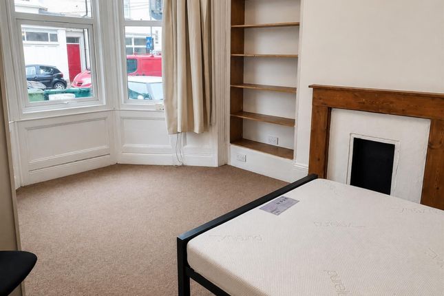 19, Ditchling Rise, Brighton photo 4