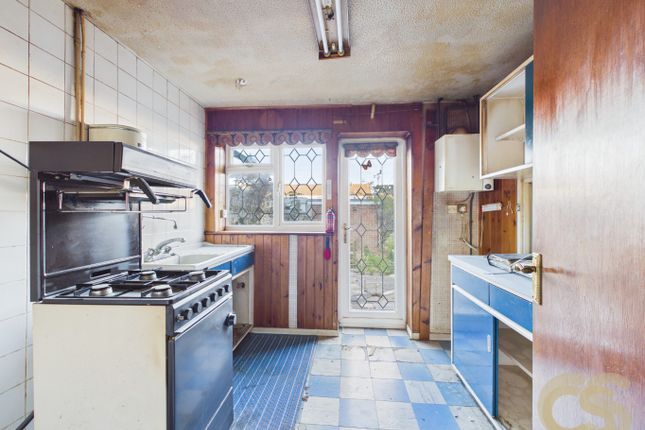4 Croft Walk, Broxbourne, Hertfordshire photo 4