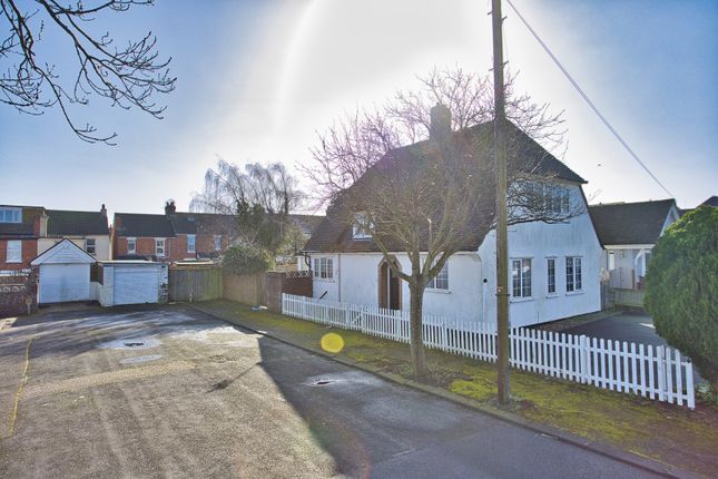 3-bed detached on 11, Ilex Road, Kent, £380,000