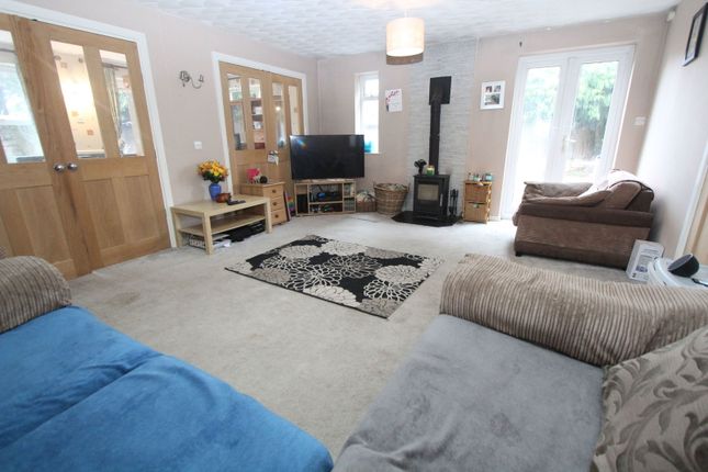 3, Channon Drive, Brierley Hill photo 2