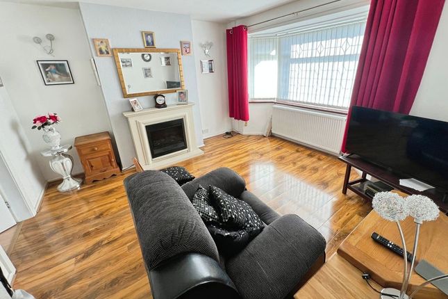 1, Morven Grove, Bolton photo 2