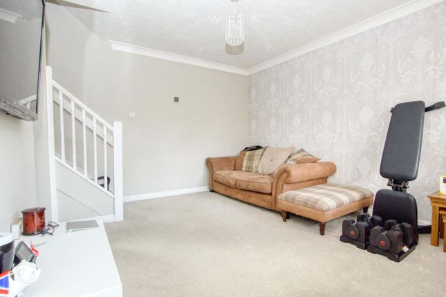 111, Bracklesham Close, Southampton photo 4