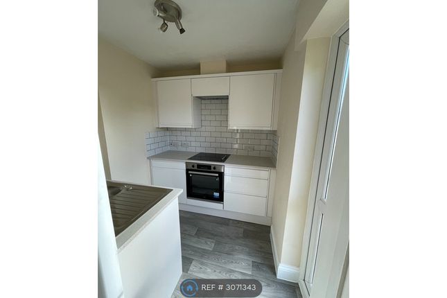 9, Milton Road, Horsham photo 3