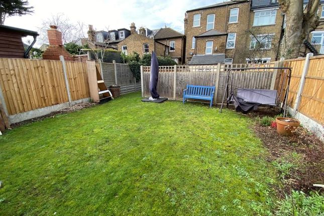 Flat 2 Noel House 78, Finsbury Road, London photo 4