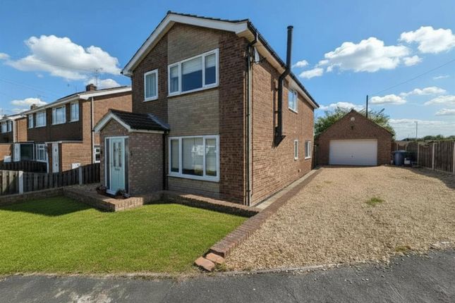 63, Linden Avenue, Tuxford photo 2
