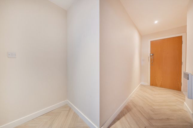 Flat 16, Johnston Court0, 77, Oliver Road, London photo 3