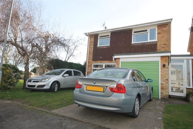 4 Bed Detached House For Sale In Pembroke Gardens Holland On Sea