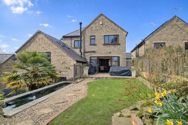 12, BANKFIELD GRANGE, HALIFAX photo 2