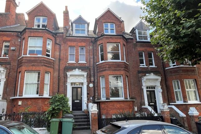 1-bed flat on 9, Hemstal Road, London, £285,000