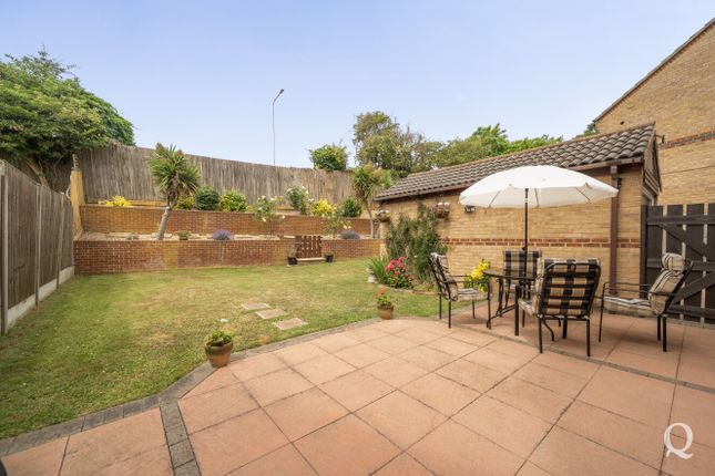 21, Pavilion Drive, Sittingbourne photo 3