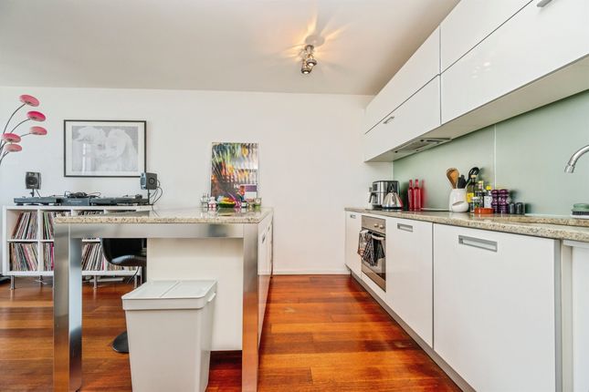 Apartment 3101, 10, Holloway Circus Queensway, Birmingham photo 2