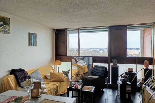 Thumbnail Apartment for sale in Reze, Pays-De-La-Loire, 44400, France