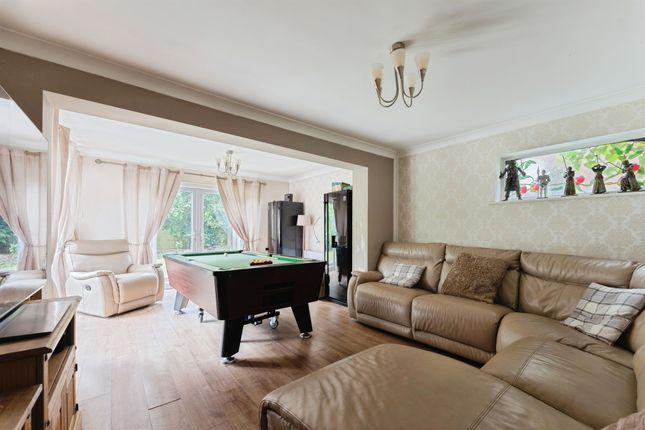 45, Fairways Drive, Ellesmere Port photo 4