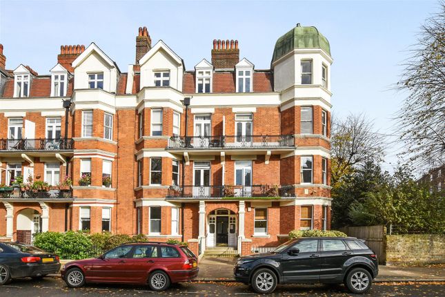 Flat for sale in Delaware Road, London