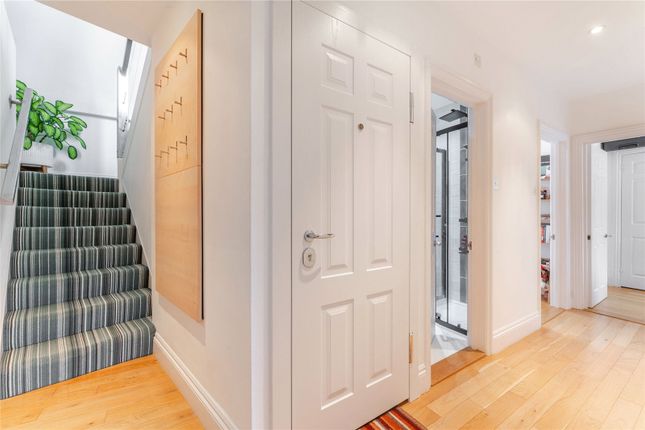 Flat for sale in Liverpool Road, Barnsbury