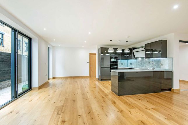 17, London Lane, London photo 4