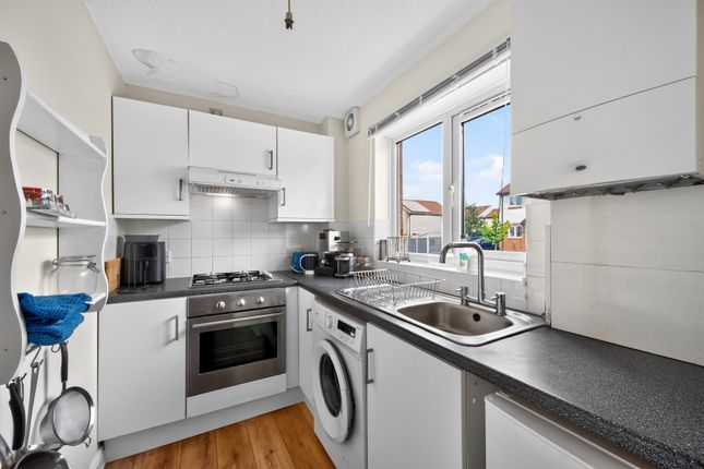 16, Kirriemuir Way, Cumbria photo 2