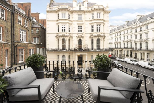 Flat 5, 21-22, Prince Of Wales Terrace, Kensington photo 3