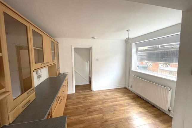 17, Robert Close, Potters Bar photo 5