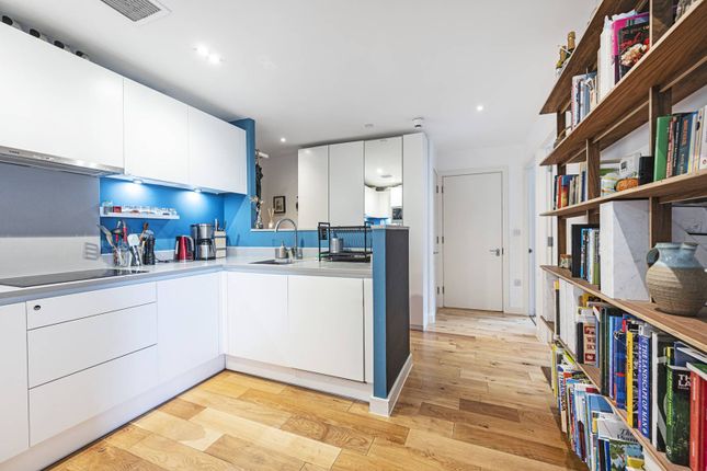 Flat for sale in Palmers Road, Bethnal Green, London