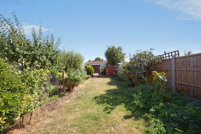 166, Benhurst Avenue, Hornchurch photo 3