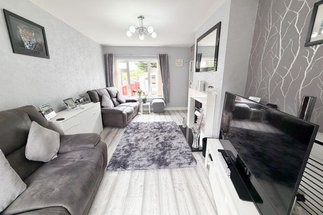 156, Waterside Drive, Stoke-on-Trent photo 3
