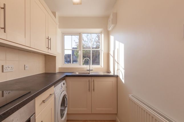 Canterbury Close, Banbury photo 4