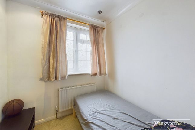 Terraced house for sale in Yew Tree Rise, Calcot, Reading, Berkshire