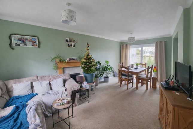 16, Samuel Bone Close, Liskeard photo 2