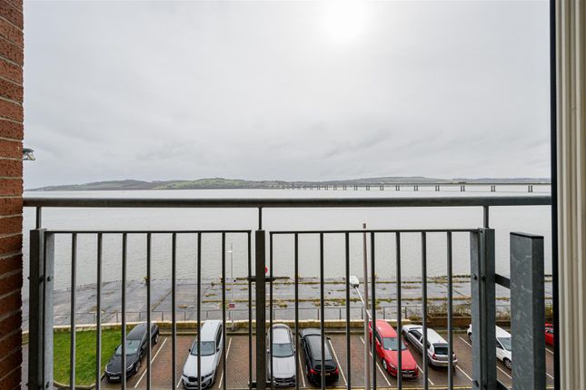 Flat for sale in Gourlay Yard, Dundee